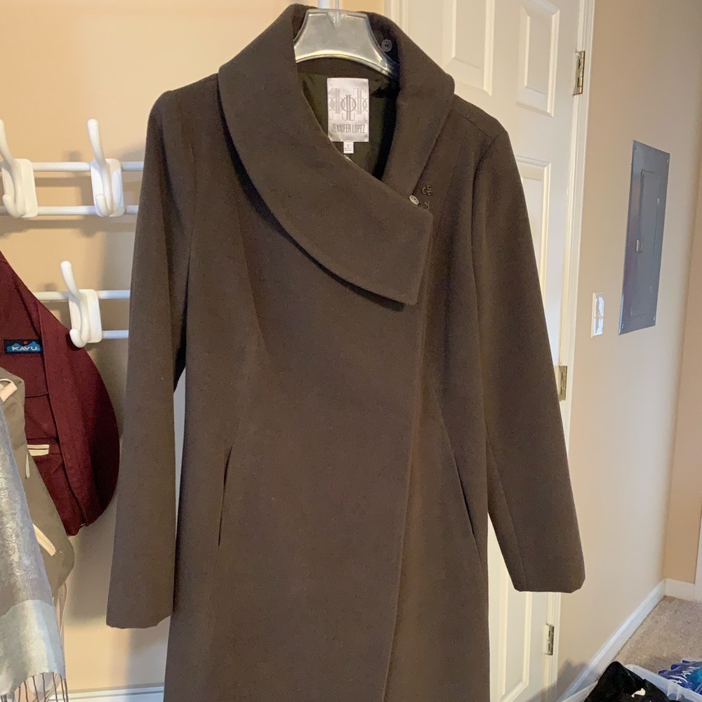 Jennifer Lopez Trench coat